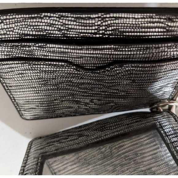 New Express silver metallic keychain mirror card holder ID organizer wallet - Picture 4 of 4